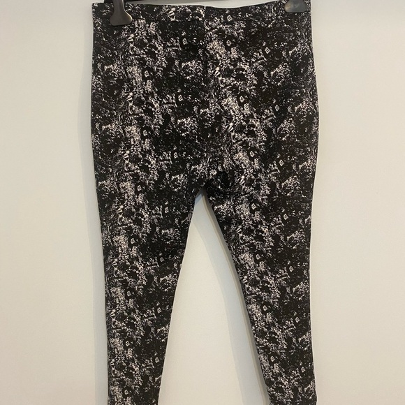 Joseph Ribkoff Leggings 6 Skinny Stretch Patterned - Picture 3 of 4